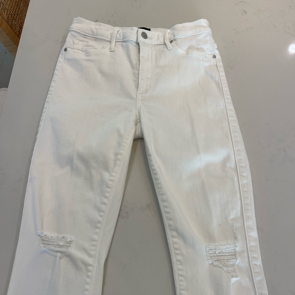 WHITE SKINNY JEANS